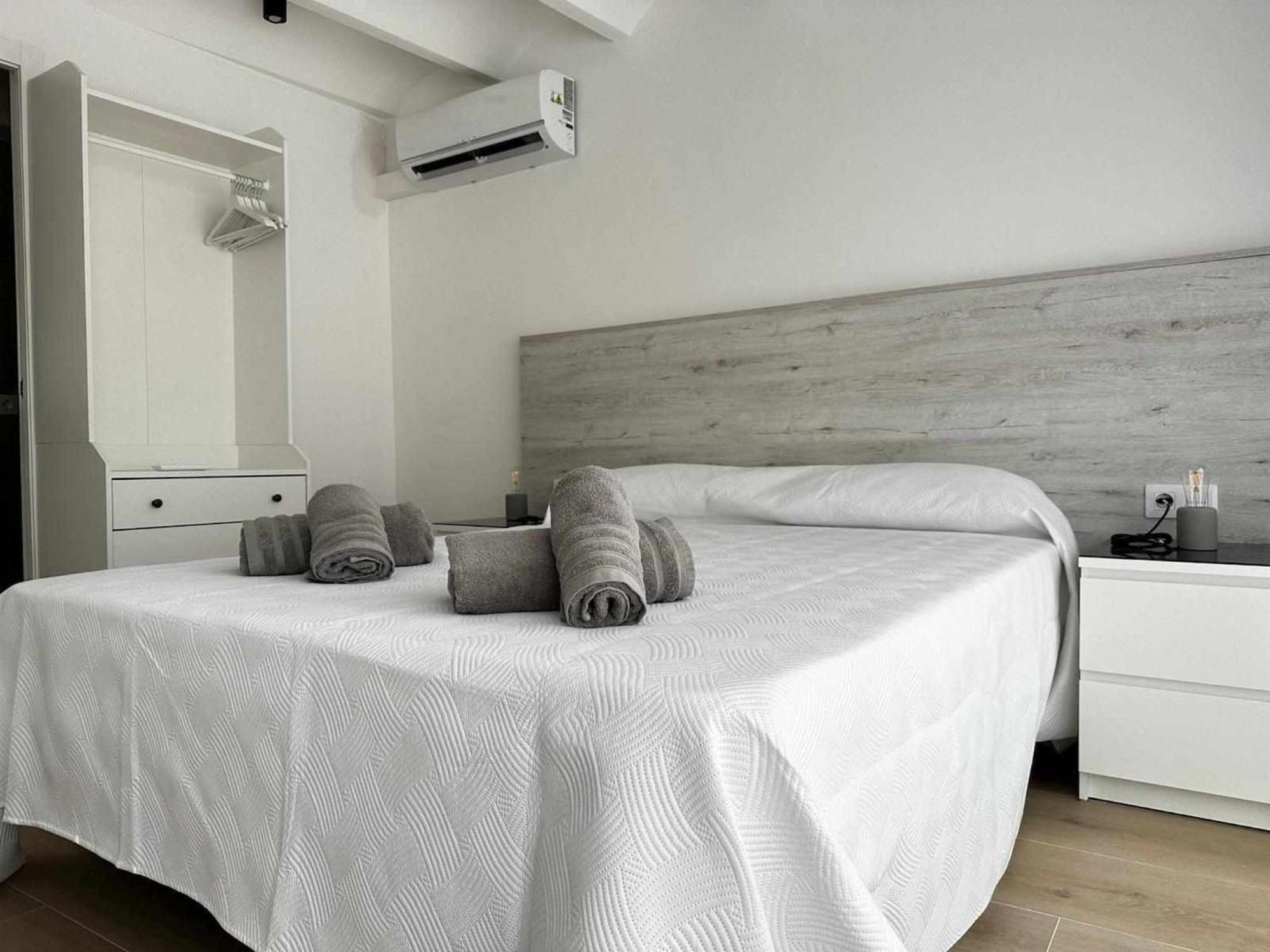 A H Rentals Van Gogh Apartamento Vinarós Extérieur photo